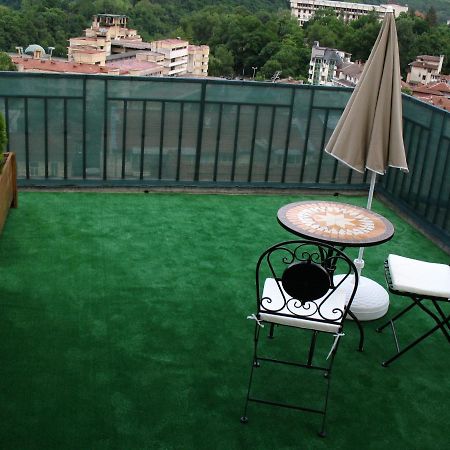 Leon Rent Studio 8 Apartment Veliko Tarnovo Luaran gambar