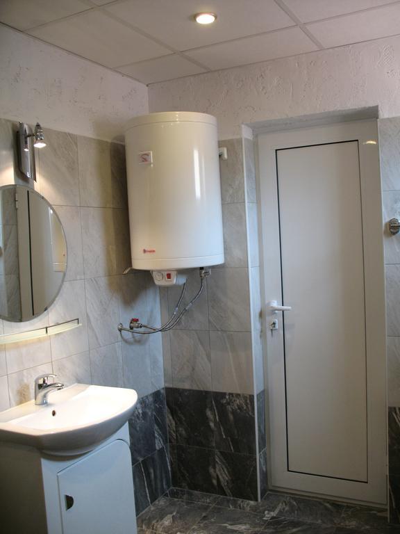 Leon Rent Studio 8 Apartment Veliko Tarnovo Luaran gambar