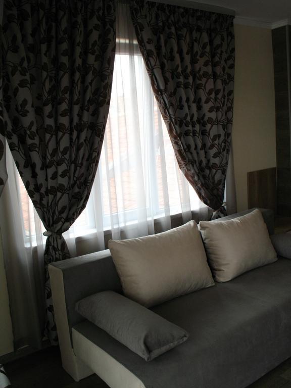 Leon Rent Studio 8 Apartment Veliko Tarnovo Luaran gambar